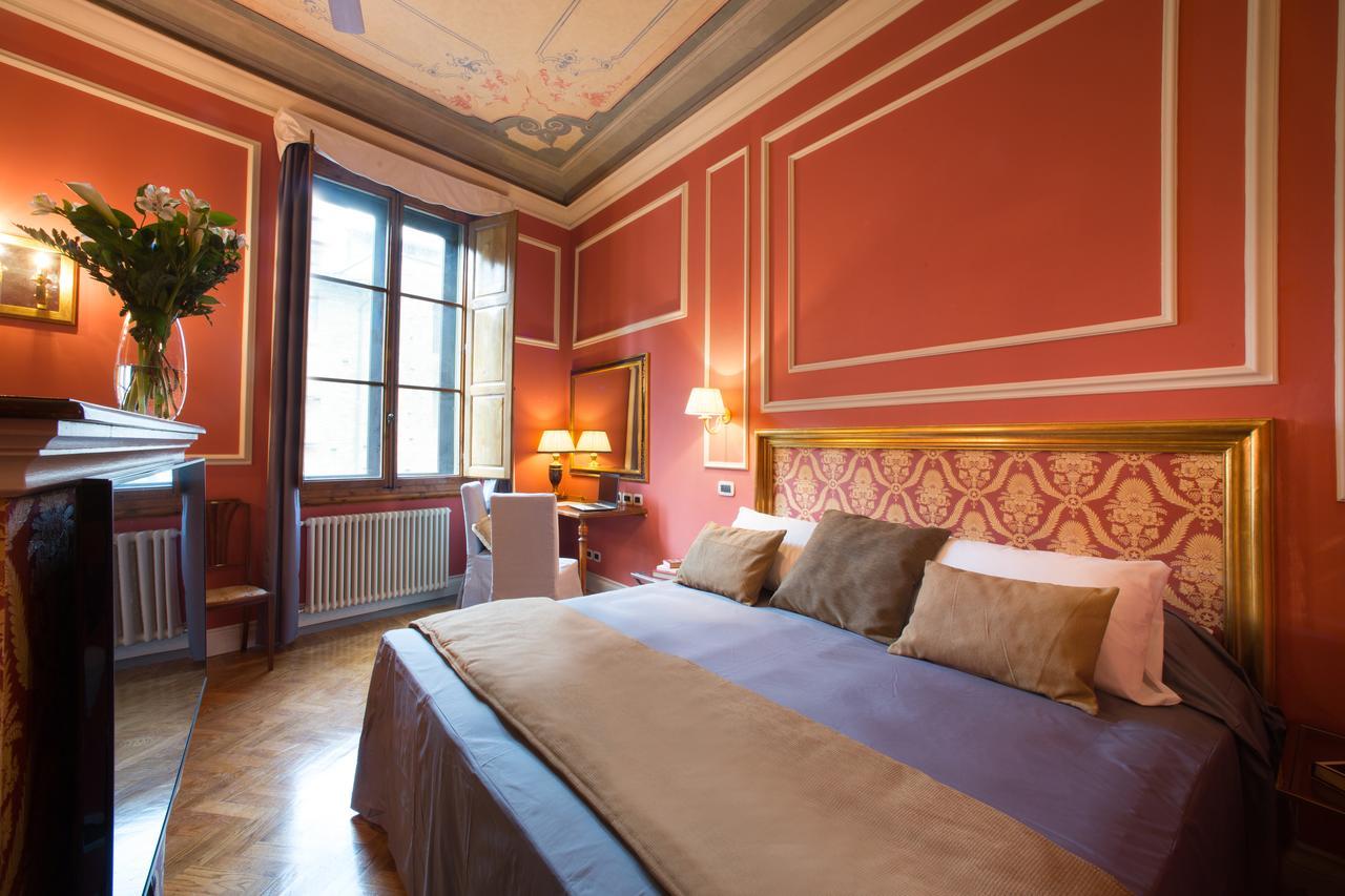 Boutique Torre De' Conti Bed and breakfast 2*