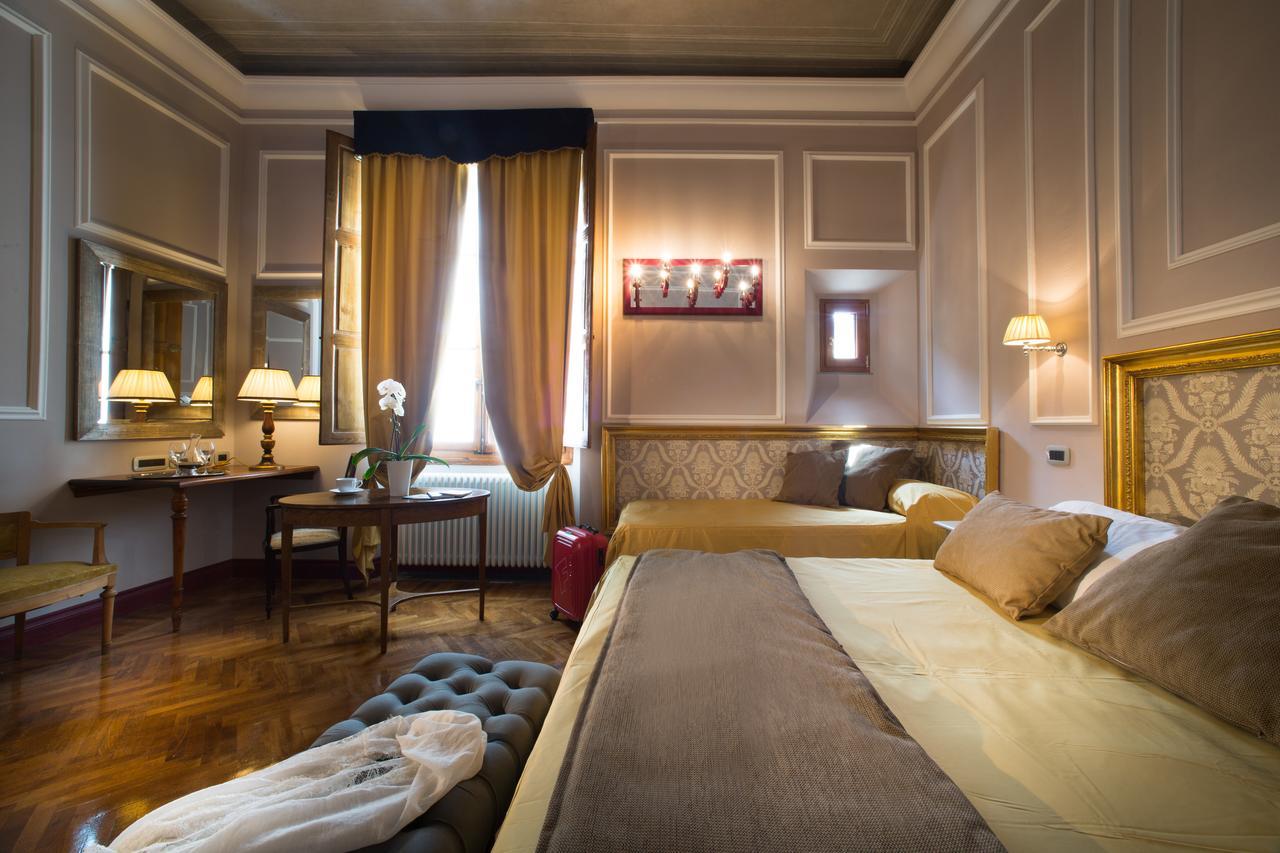 Boutique Torre De' Conti Bed and breakfast 2*