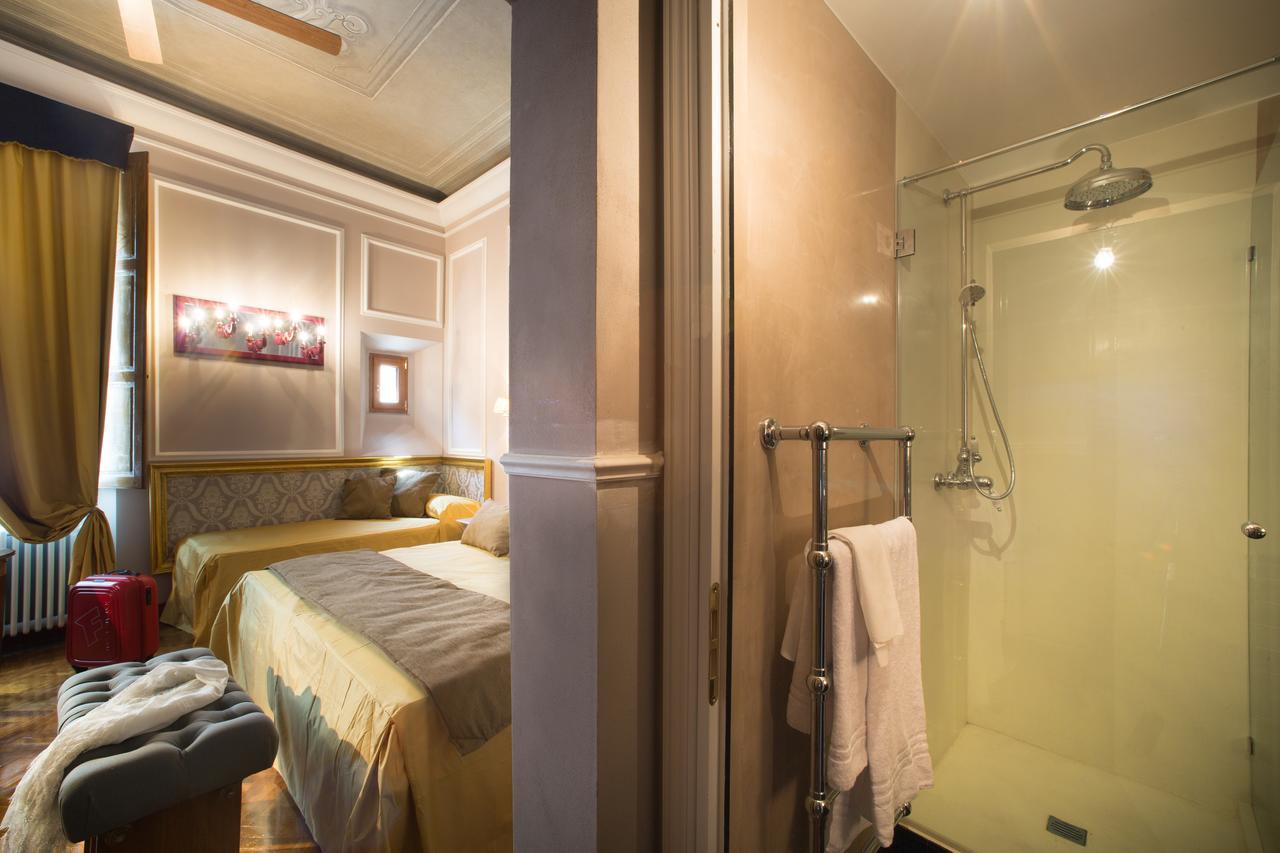 Boutique Torre De' Conti Bed and breakfast